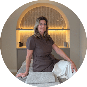 PUUR HUIDINSTITUUT BREDA Anjola Dam